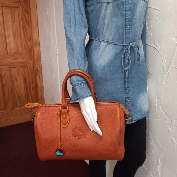 Dooney & Bourke, Pre Date Tag, 1980s Large Boston Bag - Picture 14 of 15